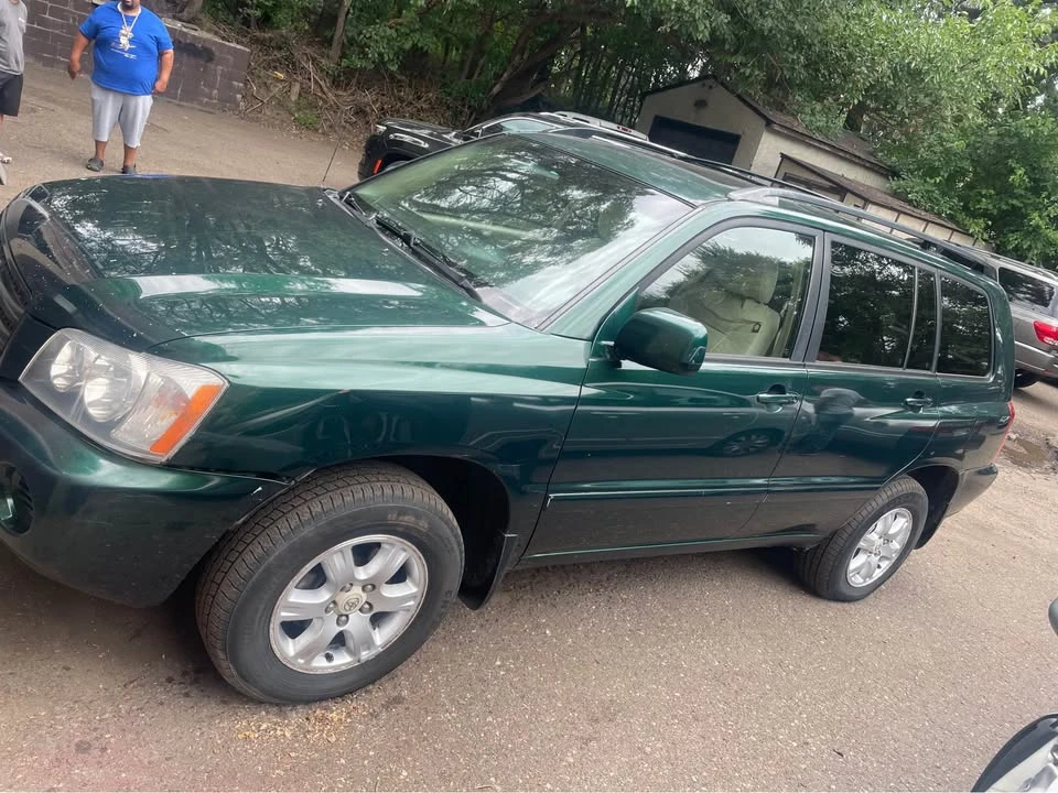 2002 Toyota Highlander - Image 2 of 5