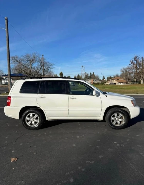 2002 Toyota Highlander - Image 9 of 12