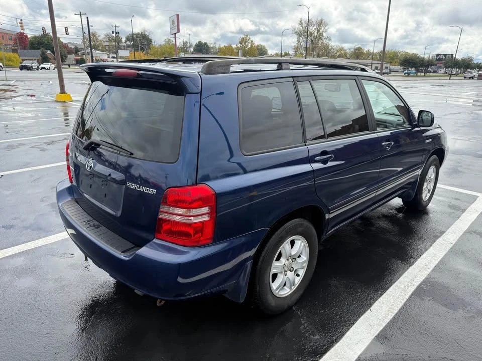 2002 Toyota Highlander - Image 3 of 18