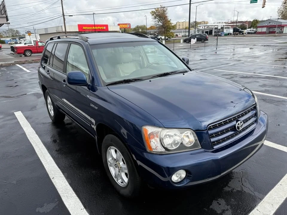 2002 Toyota Highlander - Image 2 of 18