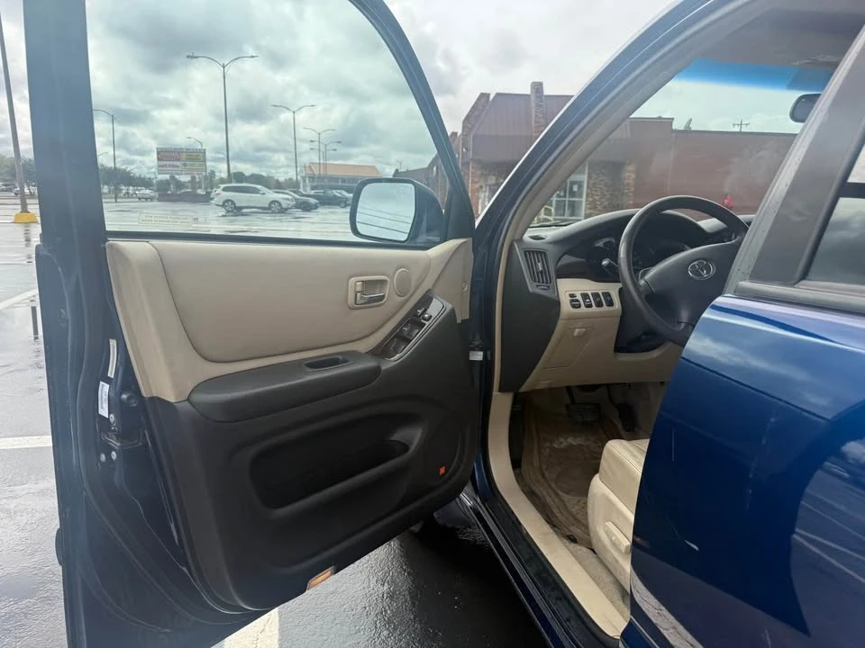 2002 Toyota Highlander - Image 12 of 18
