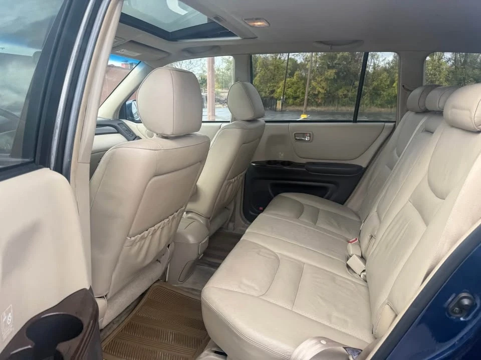 2002 Toyota Highlander - Image 11 of 18