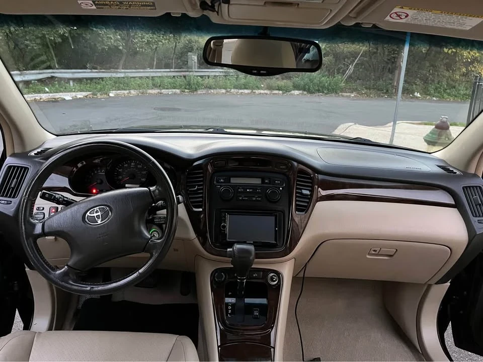 2002 Toyota Highlander - Image 15 of 19