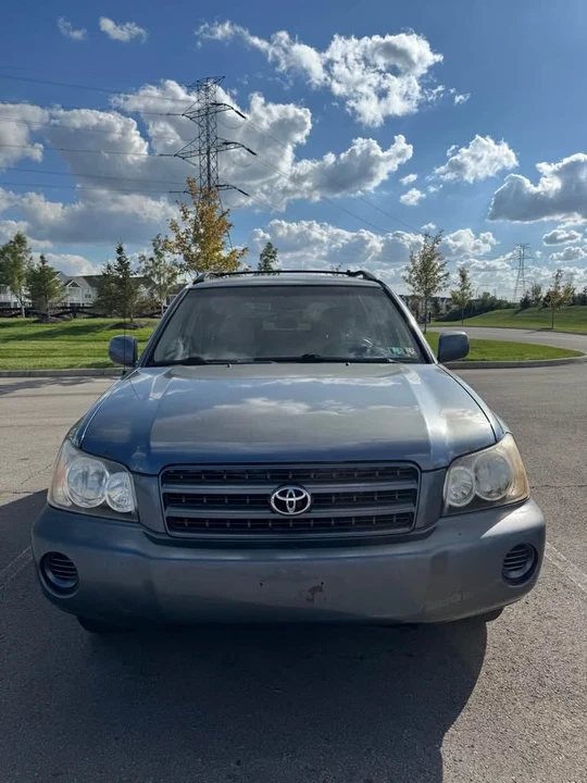 2002 Toyota Highlander - Image 2 of 12