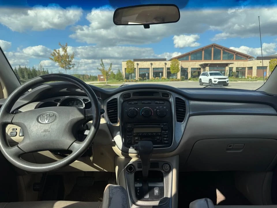 2002 Toyota Highlander - Image 10 of 12