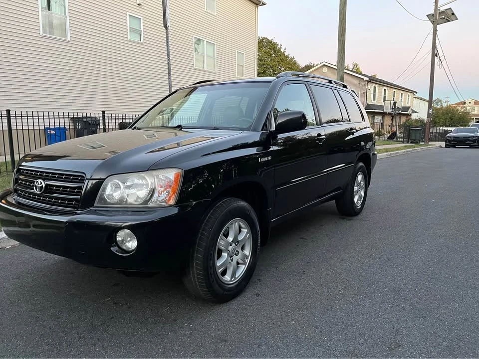 2002 Toyota Highlander - Image 2 of 19