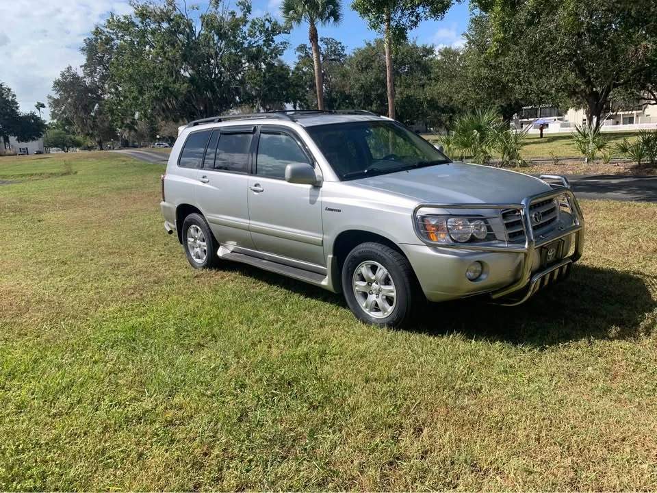 2002 Toyota Highlander - Image 2 of 10