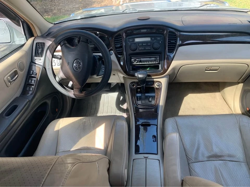 2002 Toyota Highlander - Image 7 of 10