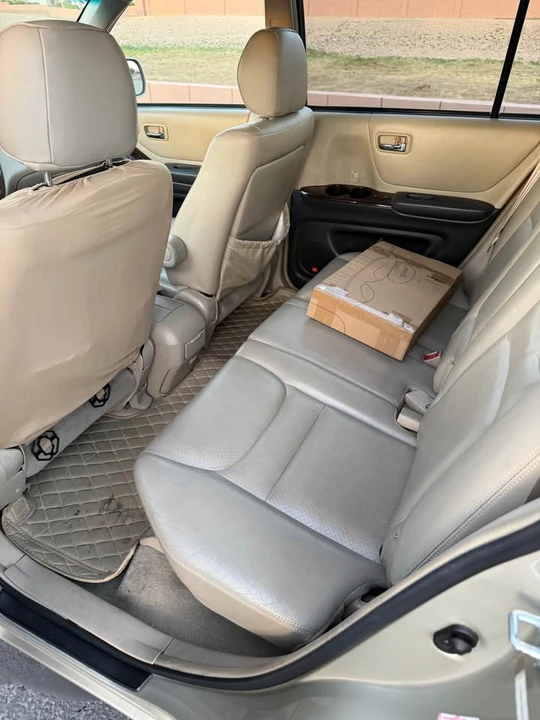 2002 Toyota Highlander - Image 6 of 11