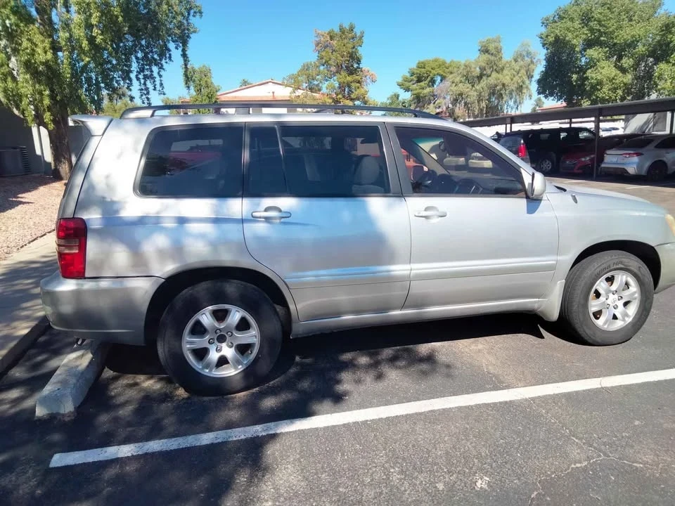 2002 Toyota Highlander - Image 2 of 4