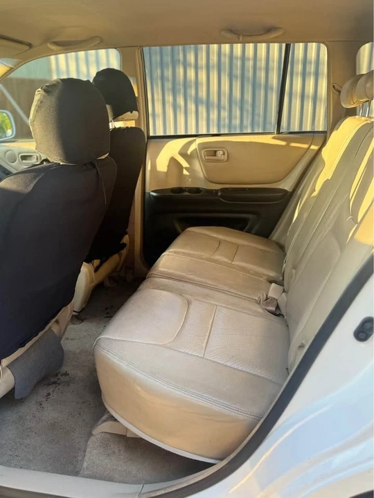 2002 Toyota Highlander - Image 15 of 16