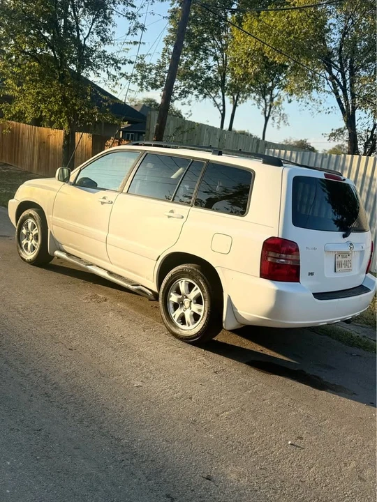2002 Toyota Highlander - Image 8 of 16