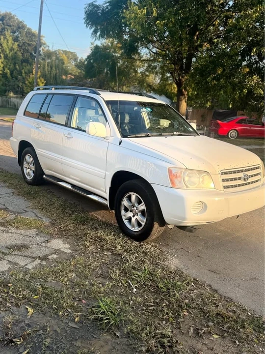 2002 Toyota Highlander - Image 10 of 16