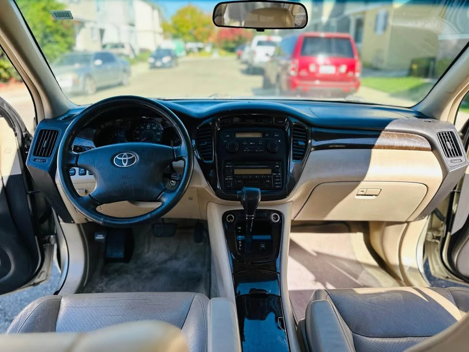2002 Toyota Highlander - Image 13 of 15