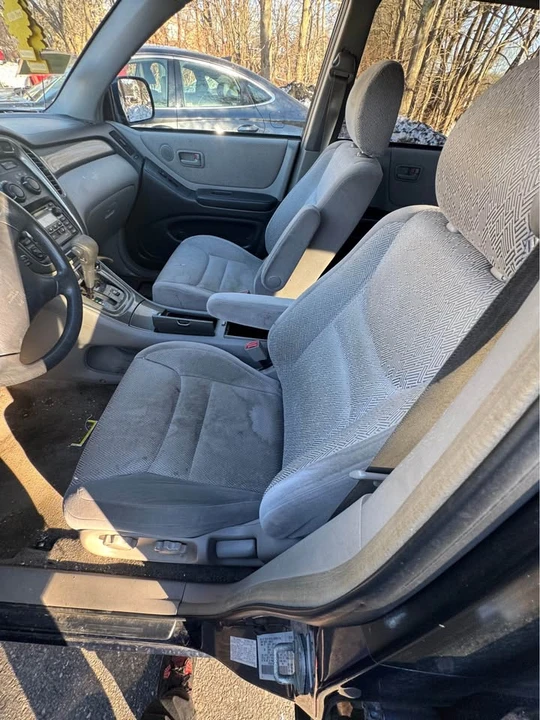 2002 Toyota Highlander - Image 17 of 20