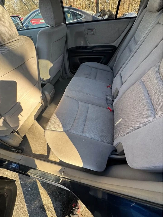 2002 Toyota Highlander - Image 13 of 20