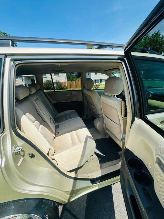2002 Toyota Highlander - Image 3 of 13