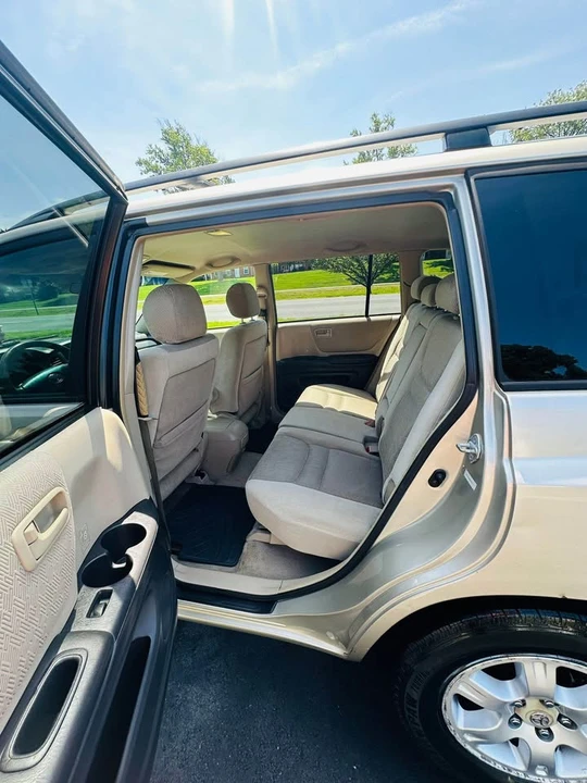 2002 Toyota Highlander - Image 5 of 13