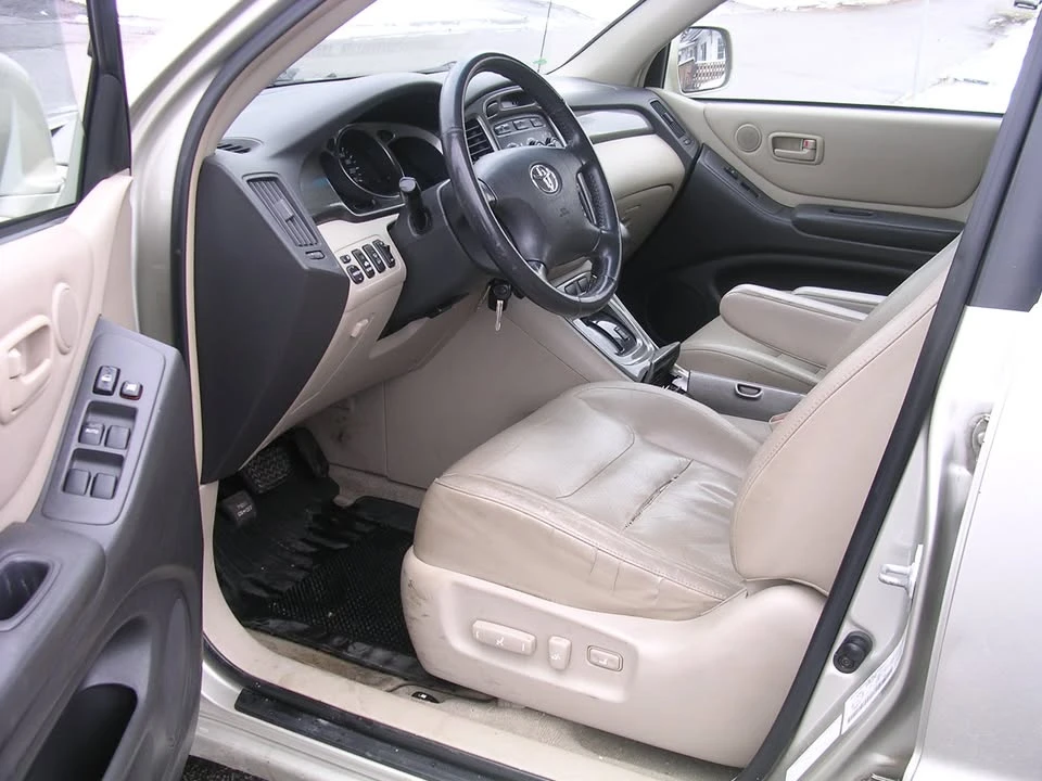 2002 Toyota Highlander - Image 5 of 9