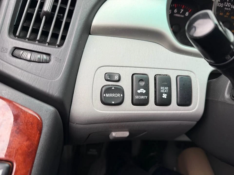 2002 Toyota Highlander - Image 18 of 19