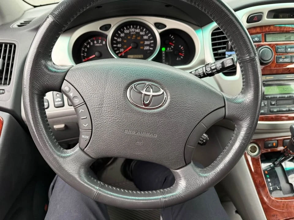 2002 Toyota Highlander - Image 17 of 19