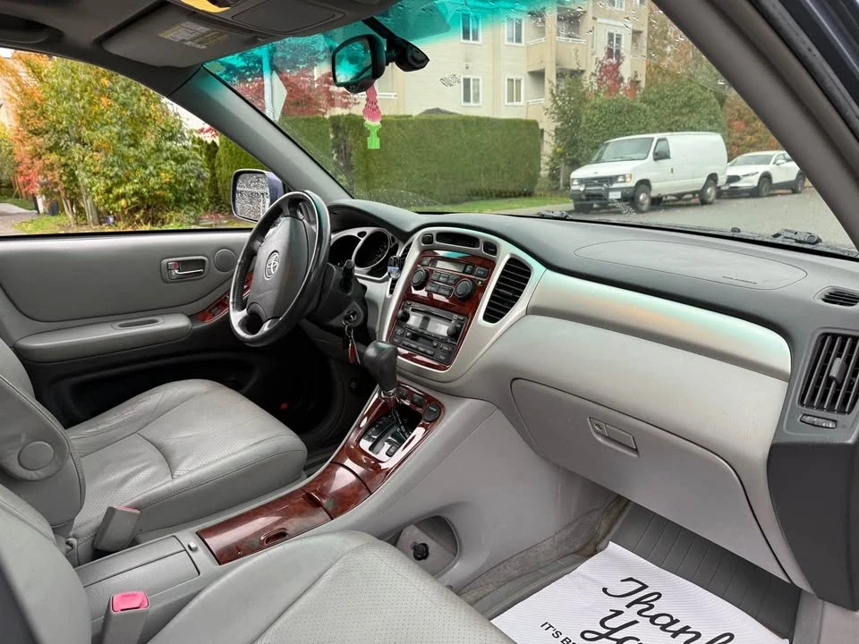 2002 Toyota Highlander - Image 9 of 19