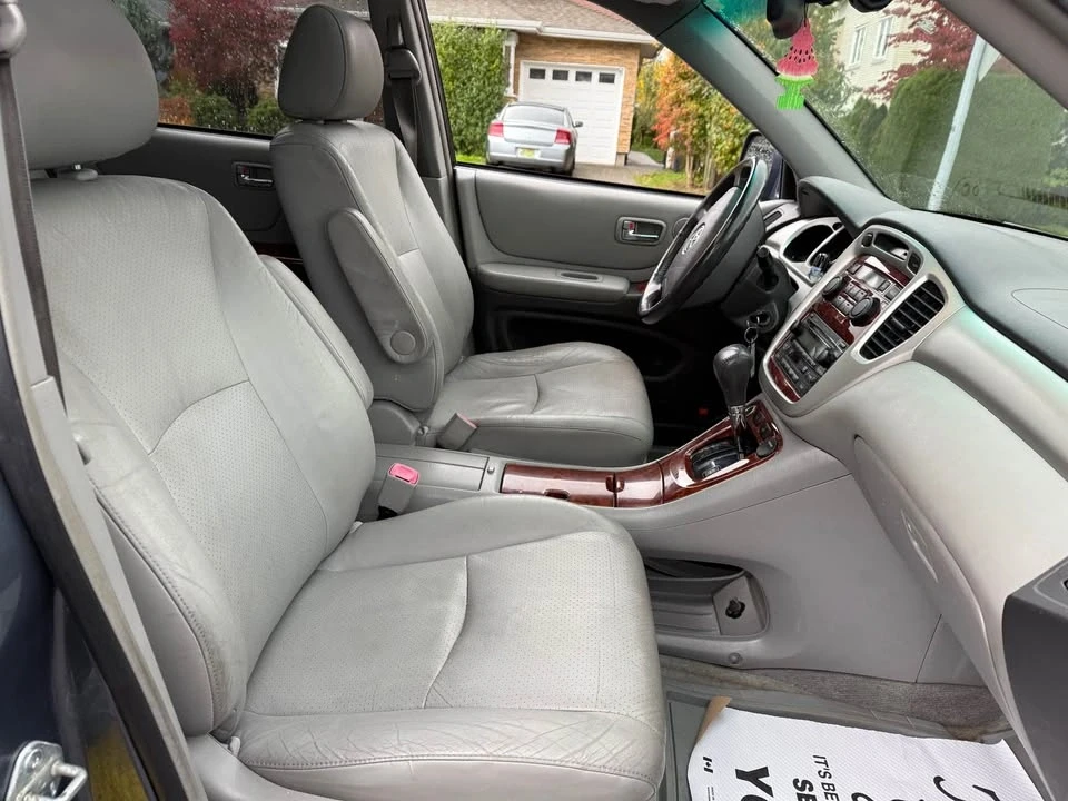 2002 Toyota Highlander - Image 8 of 19