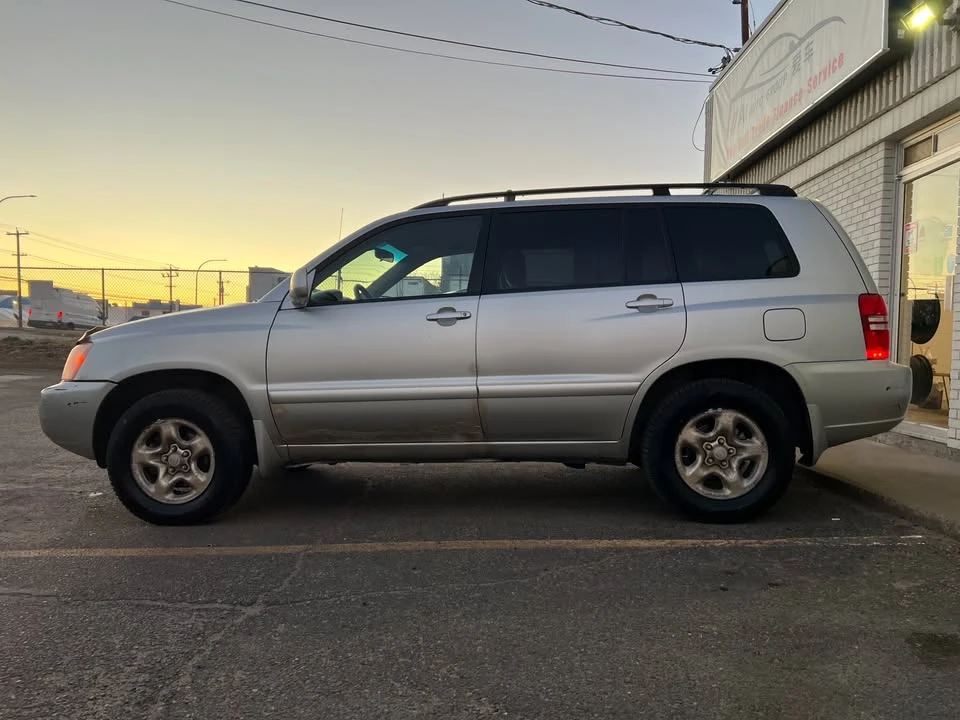 2002 Toyota Highlander - Image 5 of 15