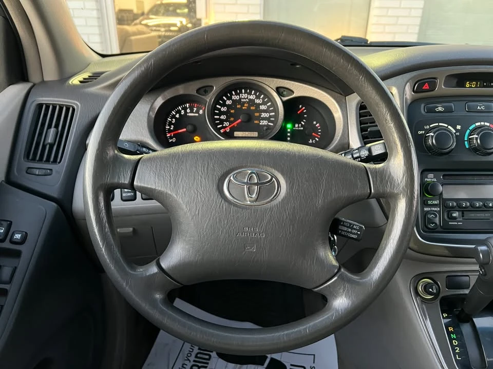 2002 Toyota Highlander - Image 14 of 15