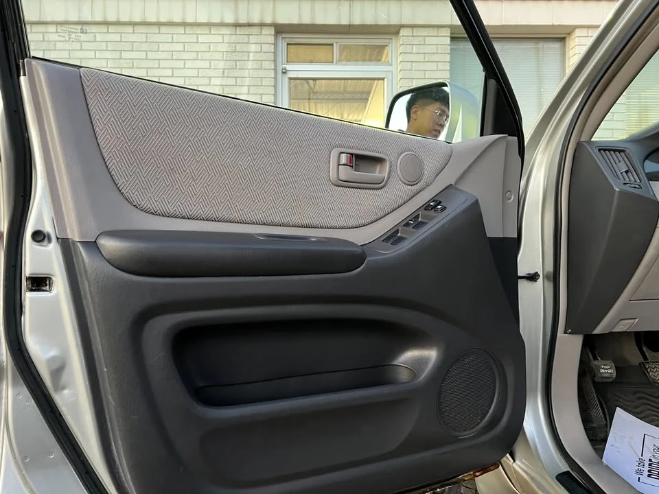 2002 Toyota Highlander - Image 9 of 15