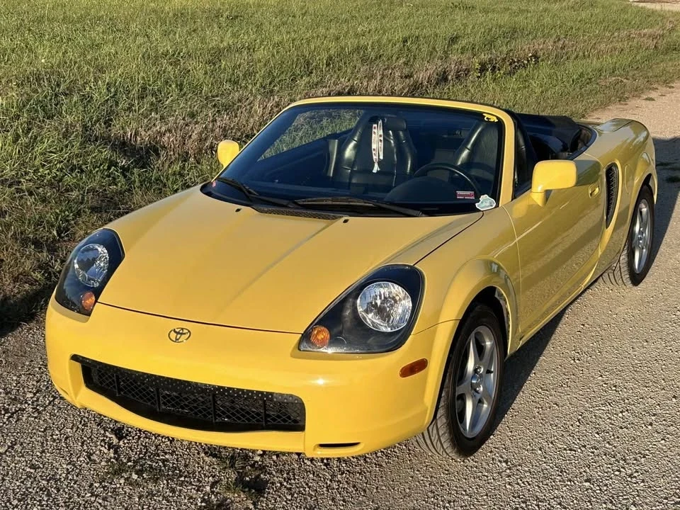 2002 Toyota MR2 Spyder/MR-S - Image 2 of 4