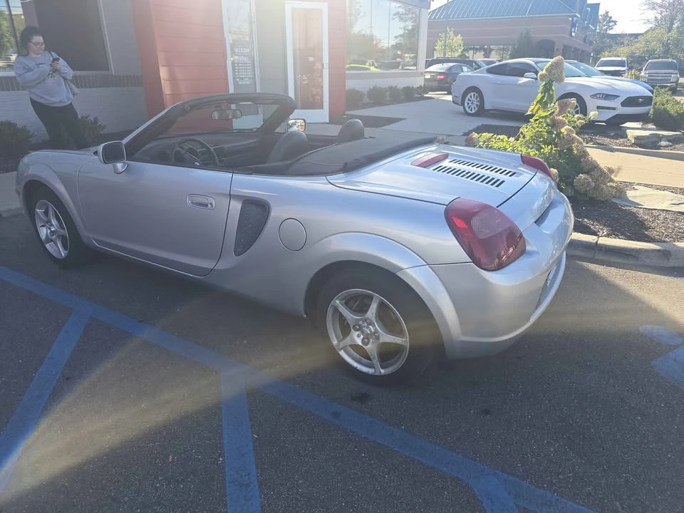 2002 Toyota MR2 Spyder/MR-S - Image 4 of 4