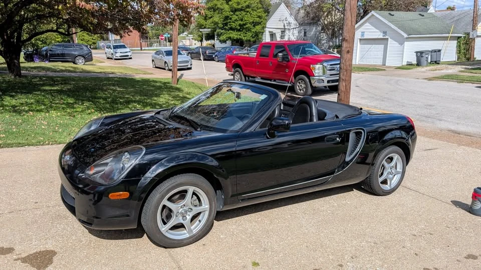 2002 Toyota MR2 Spyder/MR-S - Image 5 of 6