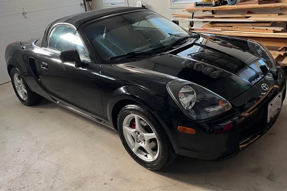 2002 Toyota MR2 Spyder/MR-S - Image 2 of 8