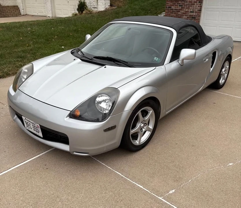 2002 Toyota MR2 Spyder/MR-S - Image 3 of 11
