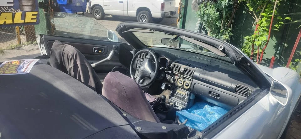 2002 Toyota MR2 Spyder/MR-S - Image 5 of 9