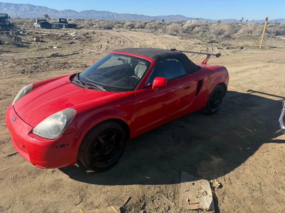 2002 Toyota MR2 Spyder/MR-S - Image 2 of 3