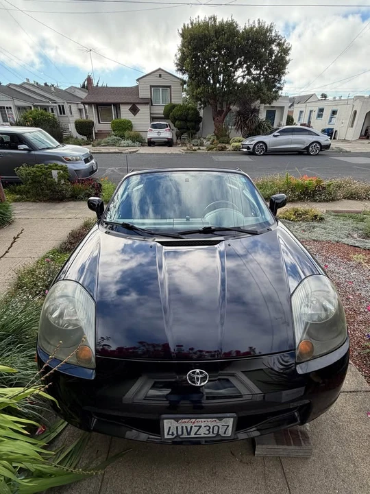 2002 Toyota MR2 Spyder/MR-S - Image 2 of 7