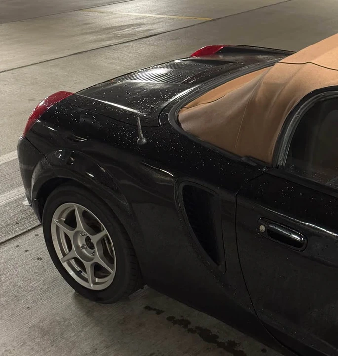 2002 Toyota MR2 Spyder/MR-S - Image 2 of 5