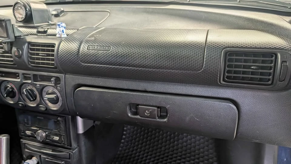 2002 Toyota MR2 Spyder/MR-S - Image 13 of 20