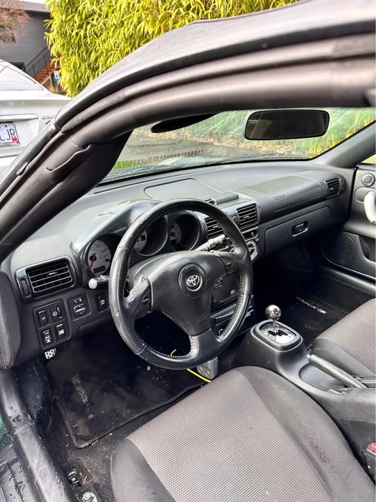 2002 Toyota MR2 Spyder/MR-S - Image 19 of 20