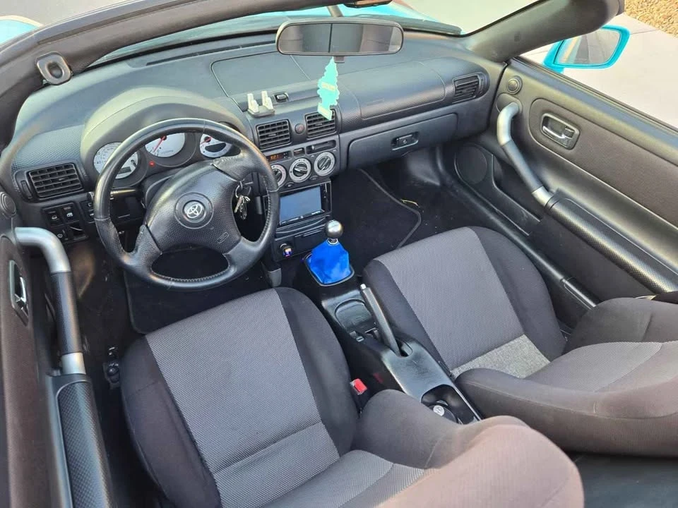 2002 Toyota MR2 Spyder/MR-S - Image 5 of 7