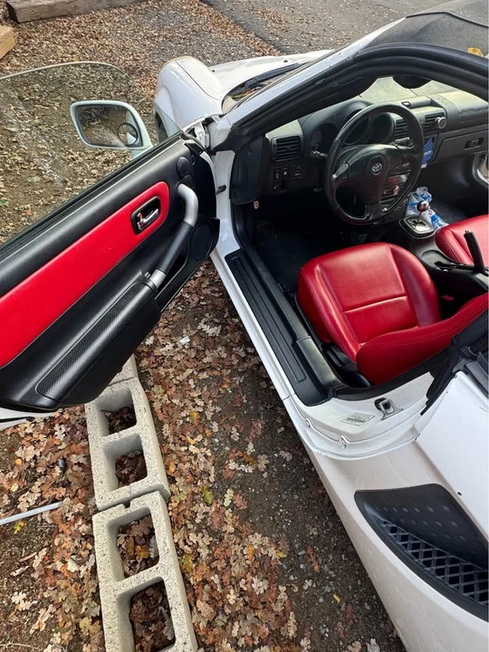 2002 Toyota MR2 Spyder/MR-S - Image 5 of 8