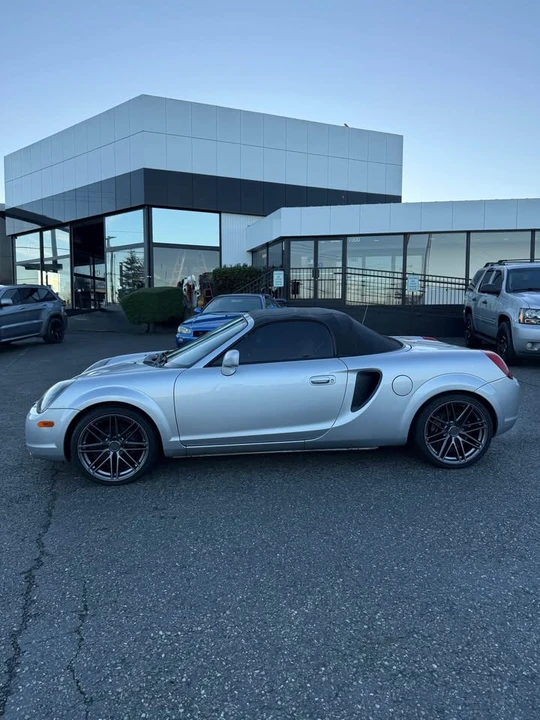 2002 Toyota MR2 Spyder/MR-S - Image 2 of 15