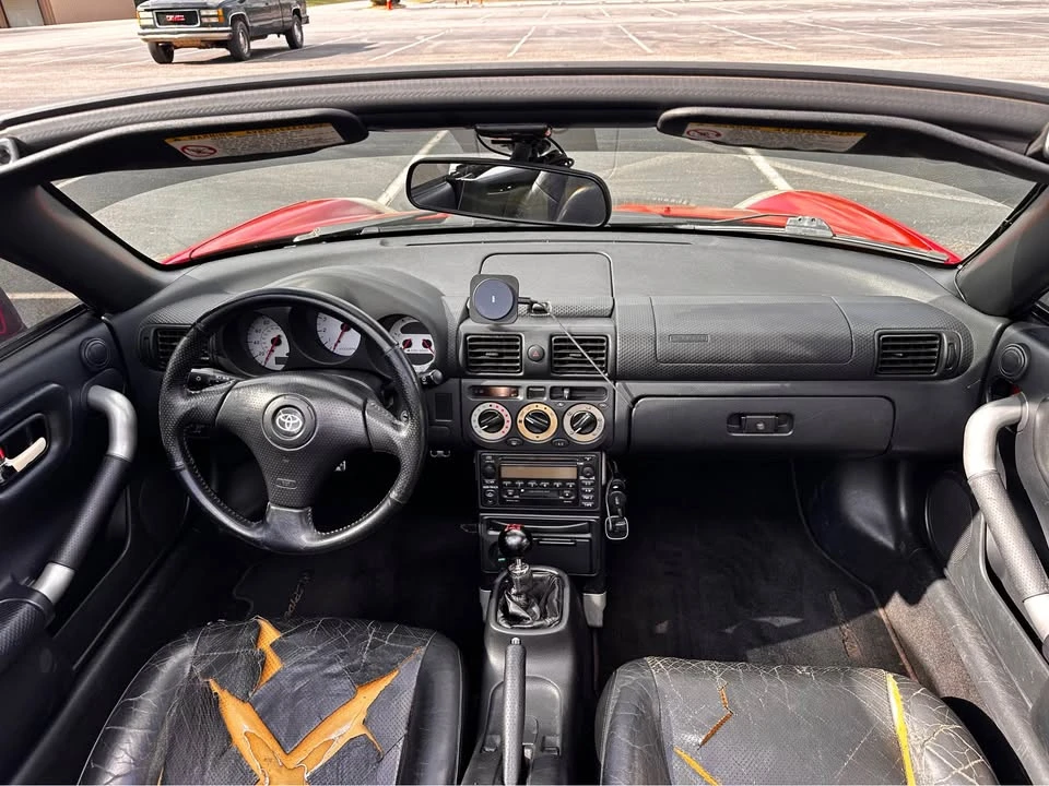 2002 Toyota MR2 Spyder/MR-S - Image 4 of 9