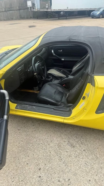 2002 Toyota MR2 Spyder/MR-S - Image 5 of 15