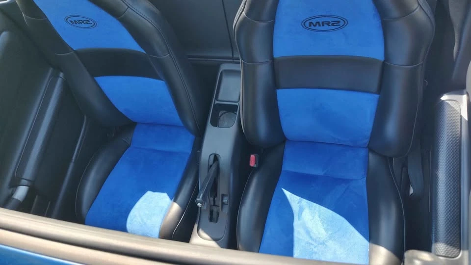 2002 Toyota MR2 Spyder/MR-S - Image 2 of 10