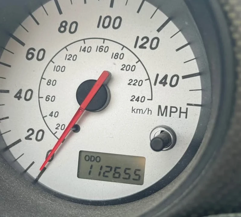 2002 Toyota MR2 Spyder/MR-S - Image 2 of 2