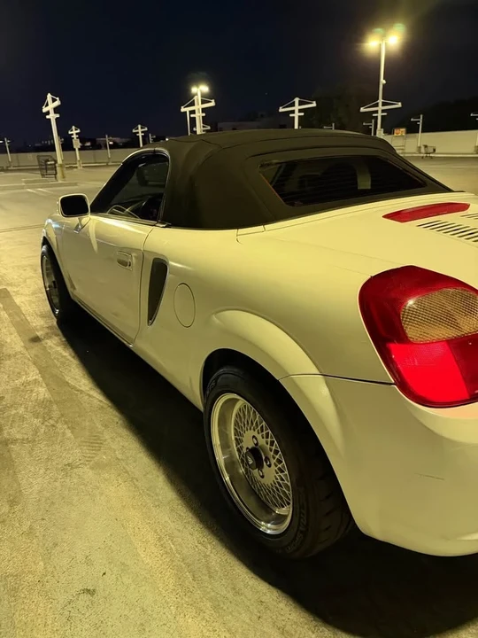 2002 Toyota MR2 Spyder/MR-S - Image 4 of 9