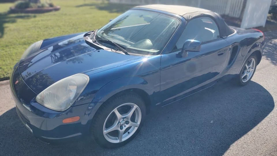 2002 Toyota MR2 Spyder/MR-S - Image 9 of 9